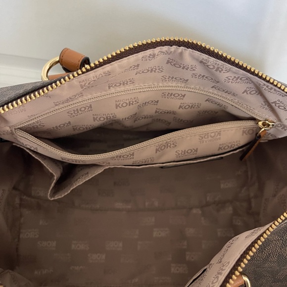 Michael Kors Satchel or Crossbody - Picture 8 of 12